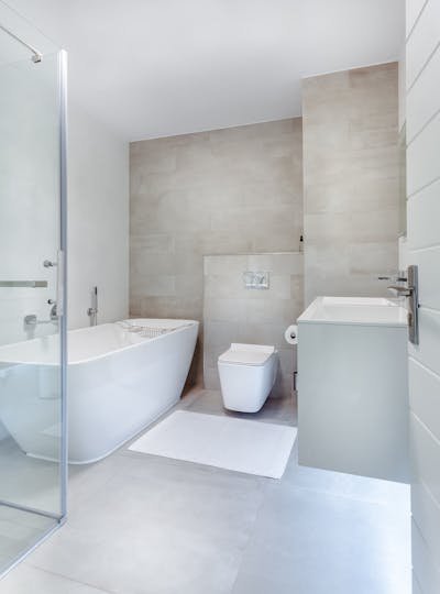 Rénovation salle de bain reims : expertisez et aides financières à votre portée