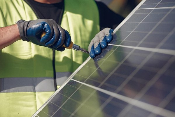 Optimisez votre énergie avec un installateur photovoltaïque en Rhône-Alpes